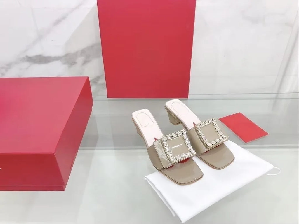 2024 New Stock Genuine Leather Open Toe Women Large Buckle Block Heel Slide Sandals for Ladies