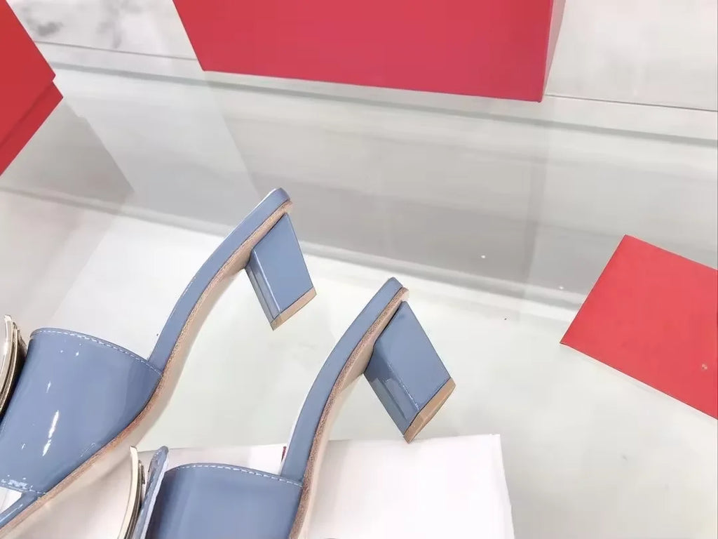 2024 New Stock Genuine Leather Open Toe Women Large Buckle Block Heel Slide Sandals for Ladies