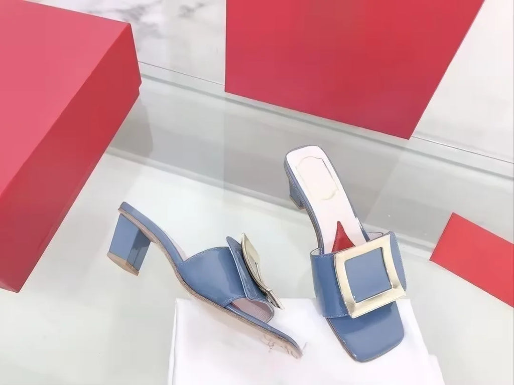 2024 New Stock Genuine Leather Open Toe Women Large Buckle Block Heel Slide Sandals for Ladies