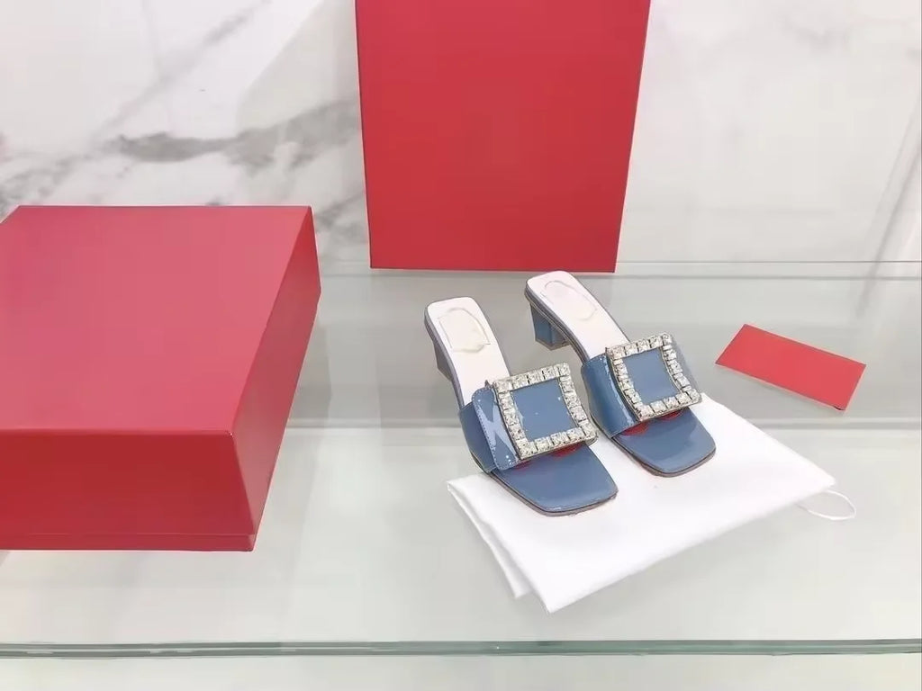 2024 New Stock Genuine Leather Open Toe Women Large Buckle Block Heel Slide Sandals for Ladies